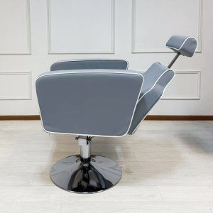 Парикмахерское кресло 'Мона' с откидной спинкой